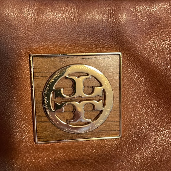British tan Tory Burch bag with removable strap - Picture 2 of 9